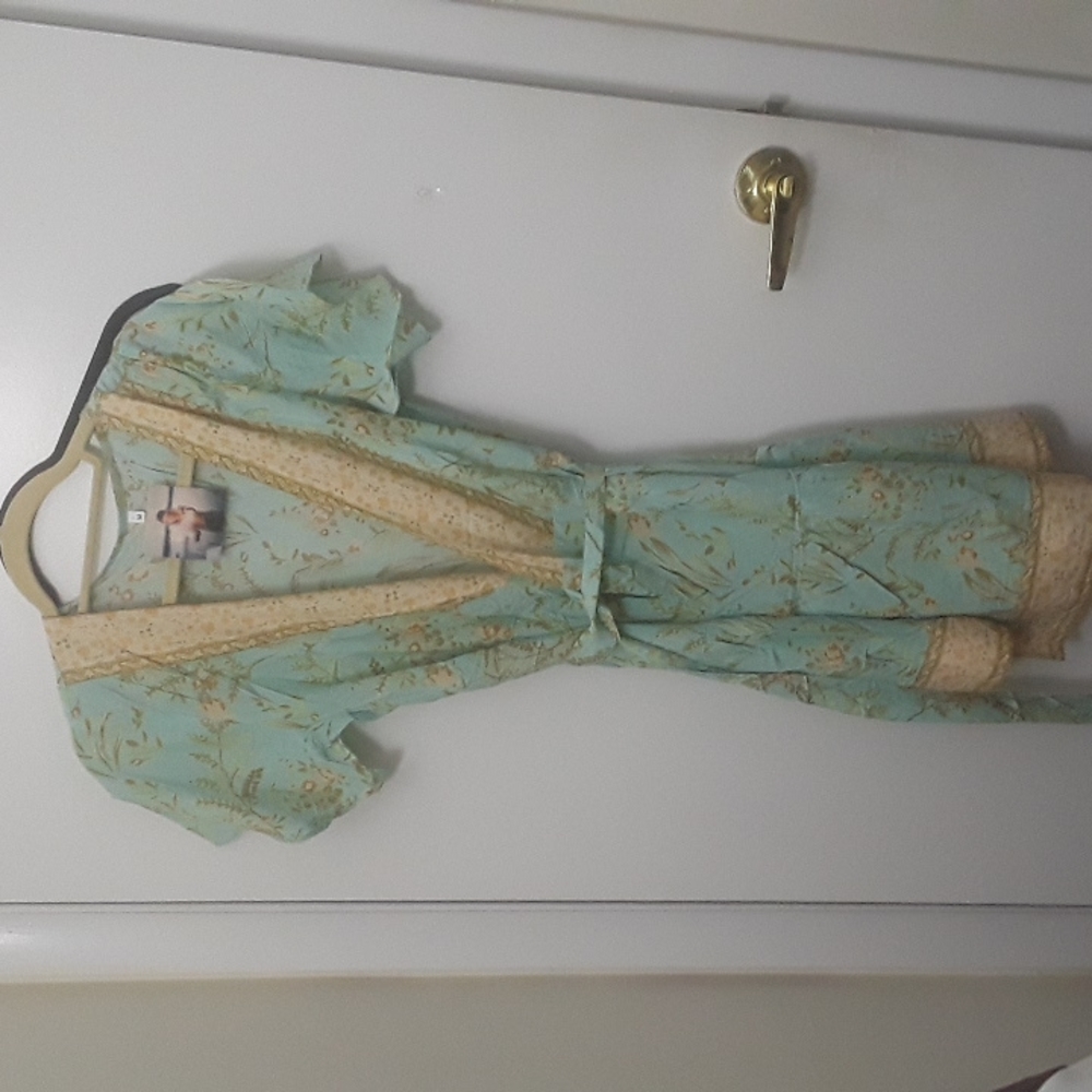 EMILE-Mint Julep Floral Print Wrap Dress